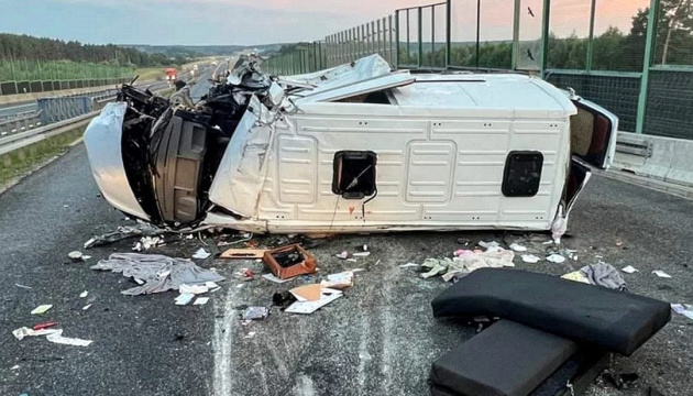 Дев'ятеро українців постраждали у ДТП в Польщі, п'ятеро з них у критичному стані - МЗС