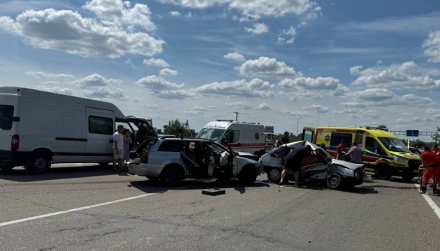 На Волині зіткнулися Audi та ВАЗ: загинула жінка, п’ятеро травмованих - у лікарні