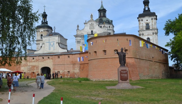 У Бердичеві відбулися урочистості Матері Божої святого скапулярія, які очолив держсекретар Ватикану