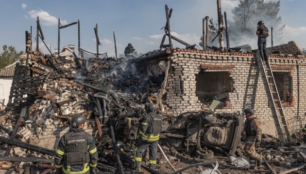 Росіяни вдарили по житловому сектору Костянтинівки на Донеччині, є поранений