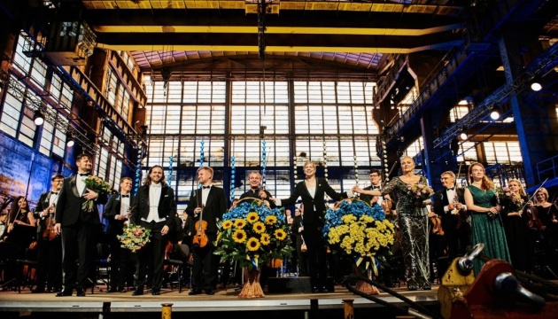 Ukrainian Freedom Orchestra виконав перший в історії симфонічний концерт на верфях у польській Гдині