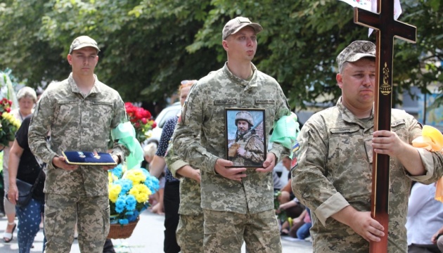 В Умані попрощалися із колишнім мером Олександром Цебрієм, який загинув на війні