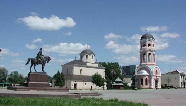 На Прикарпатті створюють одяг середньовічного Галича із відновленими прикрасами