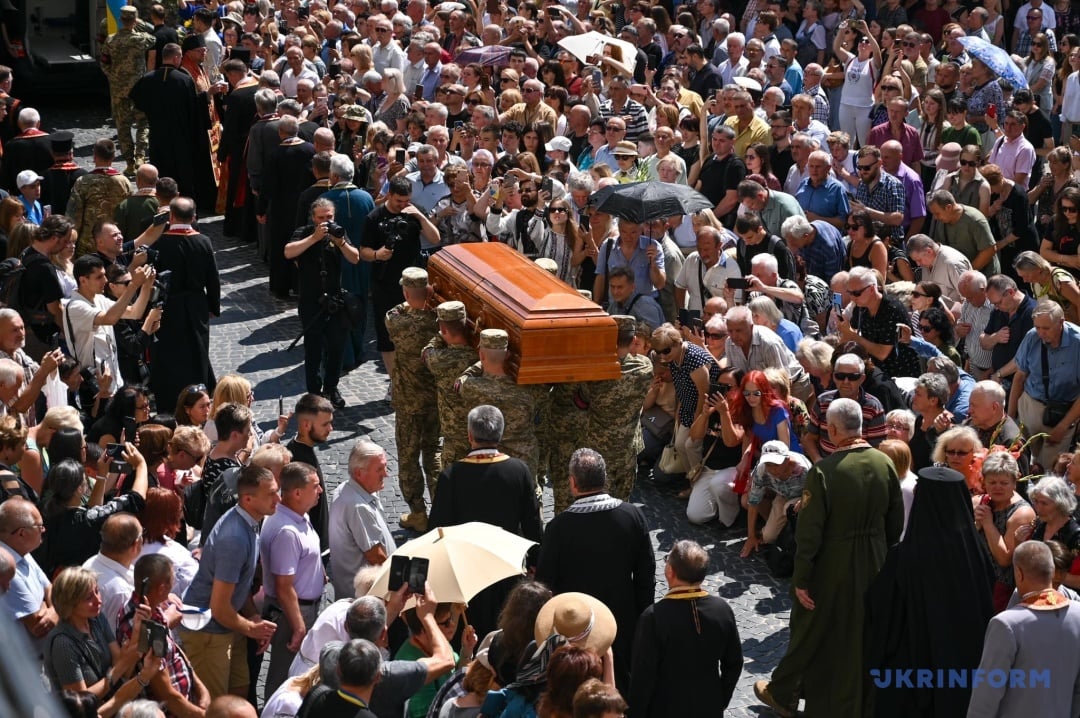 Похорон Ірини Фаріон у Львові.