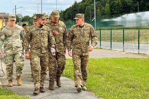 National Guard commander visits recruits on training in Germany