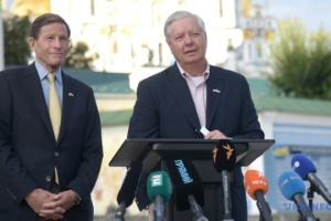 Senatoren Graham und Blumenthal in Kyjiw: Weißes Haus soll Beschränkungen für Attacken in Tiefe Russlands aufheben