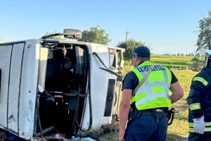 Adult, child killed in bus accident in Khmelnytskyi region