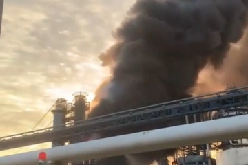 Fire breaks out at oil refinery in Russia's Omsk