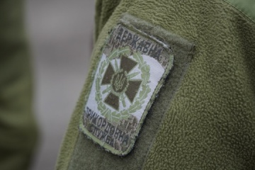 Border guards destroy enemy Strela-10 system, tank in Kramatorsk sector