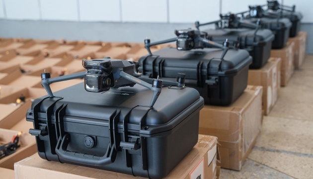 Vinnytsia community transfers FPV drones, quadcopters to Ukrainian defenders