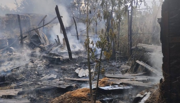 На Харківщині внаслідок нічного обстрілу загорівся будинок в Циркунах