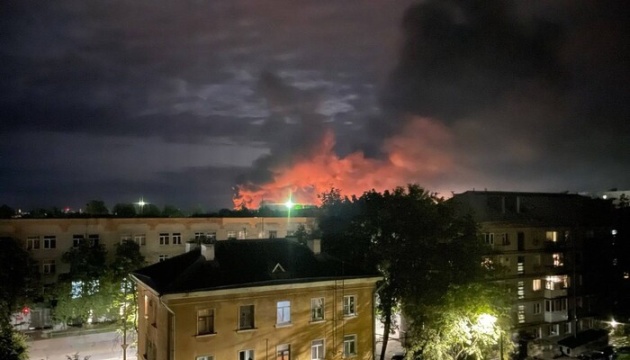 Feuer nach Drohnenangriff auf Militärflugplatz im zentralrussischen Lipezk