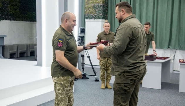 Міноборони відзначило військових та цивільних за розвиток українських безпілотних систем