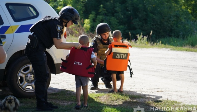 How evacuation from 28 settlements of Sumy region is going on