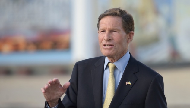 Сенатор Блюменталь у Мюнхені закликав посилити санкції проти РФ і передати Україні далекобійну зброю