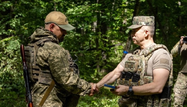 Сирський вручив нагороди військовим на Покровському напрямку