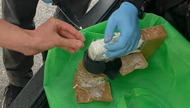 Ukraine’s law enforcers seize batch of imported cocaine disguised as washing powder