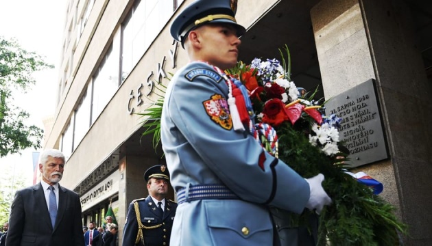 У Празі в річницю вторгнення СРСР у Чехословаччину вшановують пам'ять загиблих