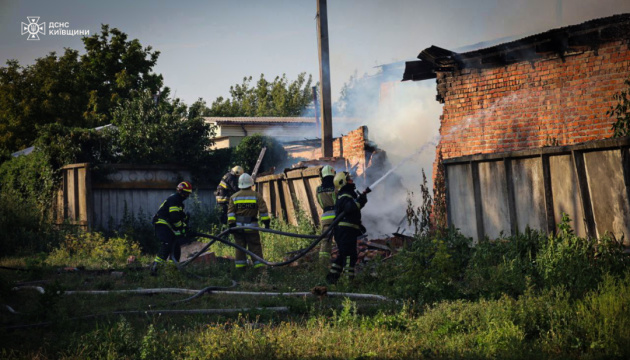 У Білій Церкві горів склад на площі 300 м² - є постраждалий