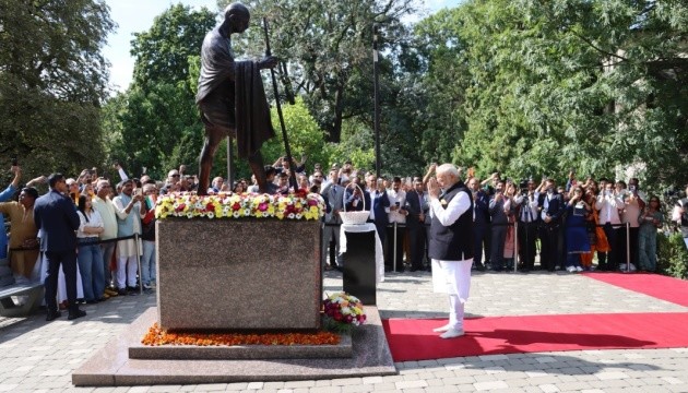 Моді у Києві вшанував пам’ять Махатми Ганді