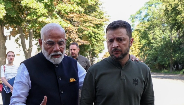 En visite à Kyiv, Narendra Modi assure que son pays est « résolument favorable à la paix » entre l'Ukraine et la Russie