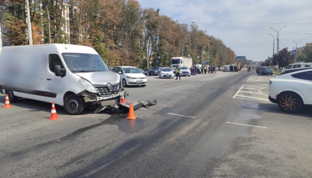 У Вінниці мікроавтобус зіткнувся з маршруткою, семеро постраждалих