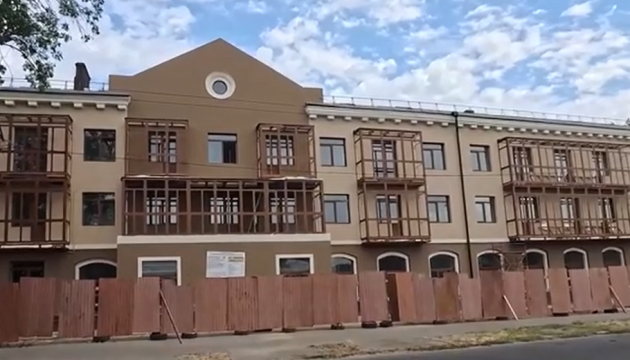 Reconstruction of house destroyed by shelling is nearing completion in Zaporizhzhia