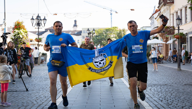 В Україні відбувся забіг «Шаную Воїнів, біжу за Героїв України»