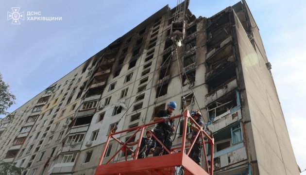 Удар по багатоповерхівці у Харкові: шестеро загиблих, вже відомо про 99 поранених