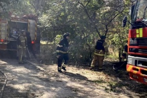 Russians hit Korabelnyi district in Kherson: aftermath shown