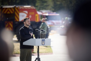 Зеленський привітав рятувальників зі святом і вручив нагороди