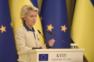 Von der Leyen announces EU's 'winter plan' for Ukraine