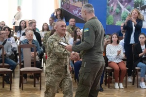 У Києві учасники бойових дій і родини загиблих воїнів отримали 67 сертифікатів на квартири