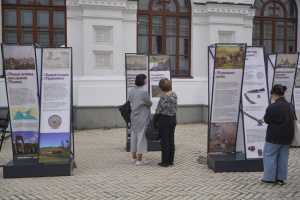 У Києві відкрили виставку, присвячену історії греків Маріуполя