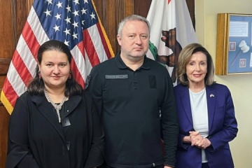 Kostin y Pelosi abordan la posibilidad de responsabilizar a Rusia por sus crímenes de guerra