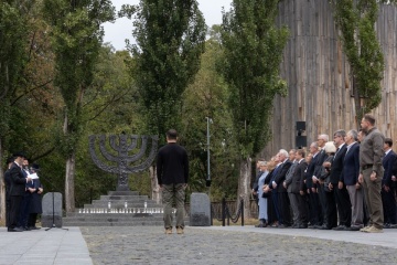 Zelensky conmemora a las víctimas de la tragedia de Babi Yar