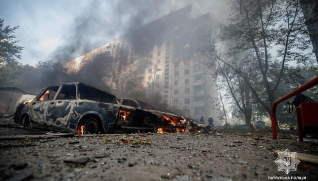 Zelensky: Rusia lanza más de 160 misiles rusos, 780 bombas aéreas guiadas y 400 drones en una semana