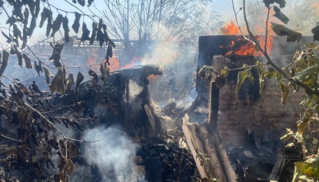 Russians attack Nikopol with artillery: two women wounded, destruction