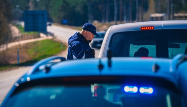 Латвія передає Україні ще 18 автомобілів, конфіскованих за п’яне водіння