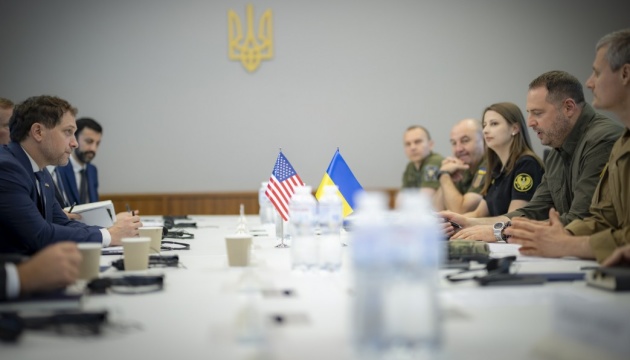 Zelensky’s Office chief briefs U.S. delegation on Ukraine Army’s urgent needs, Russia sanctions