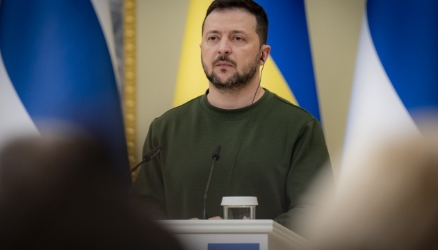 Zelensky calls for more weapons from Ukraine Defense Contact Group