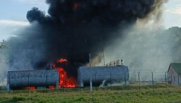 У Бєлгородській області повідомляють про удар ЗСУ по цистернах з пальним 