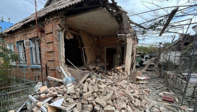 Enemy artillery shelling of Nikopol leaves 16-year-old girl dead, three more civilians injured 