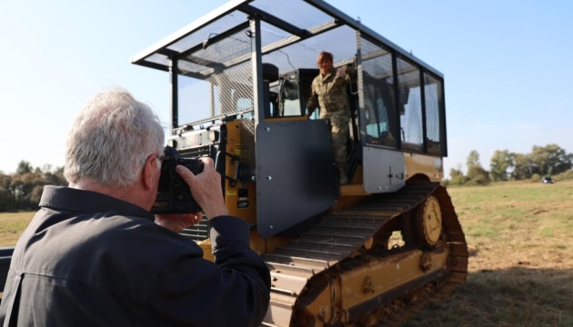 Head of NP was shown remote-controlled demining equipment