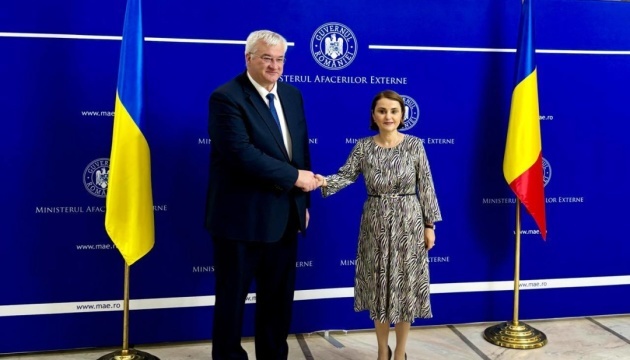 Foreign Minister Sybiha kicks off first international tour, arriving in Romania