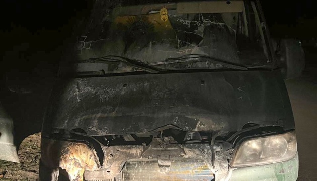 На Полтавщині військову автівку підпалили неповнолітні дівчата - поліція