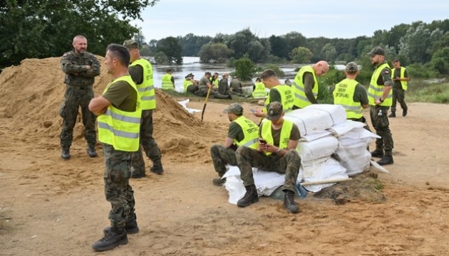 Фейк про підрив протипаводкових валів: у Польщі затримали двох провокаторів