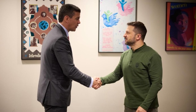 À New-York, Volodymyr Zelensky s’est entretenu avec Santiago Peña