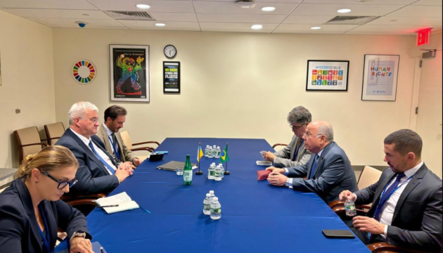 Ukraine's foreign minister meets with Japanese, Brazilian counterparts in New York