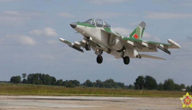 Belarusian Yak-130 fighter jet likely breached Ukrainian airspace